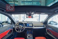 بی ئێم دەبڵیو X1